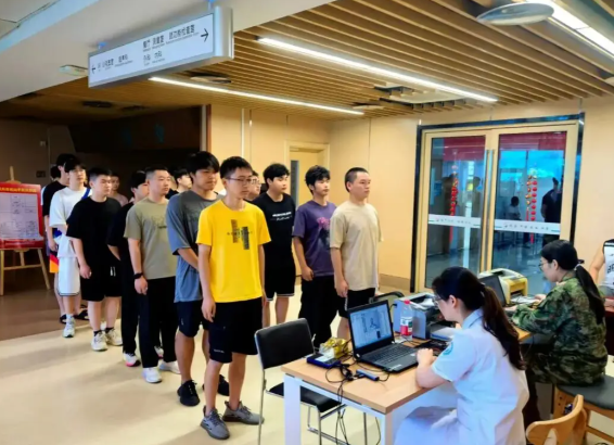 适龄男性公民都应进行兵役登记 《兵役登记工作规定》今年正式实行